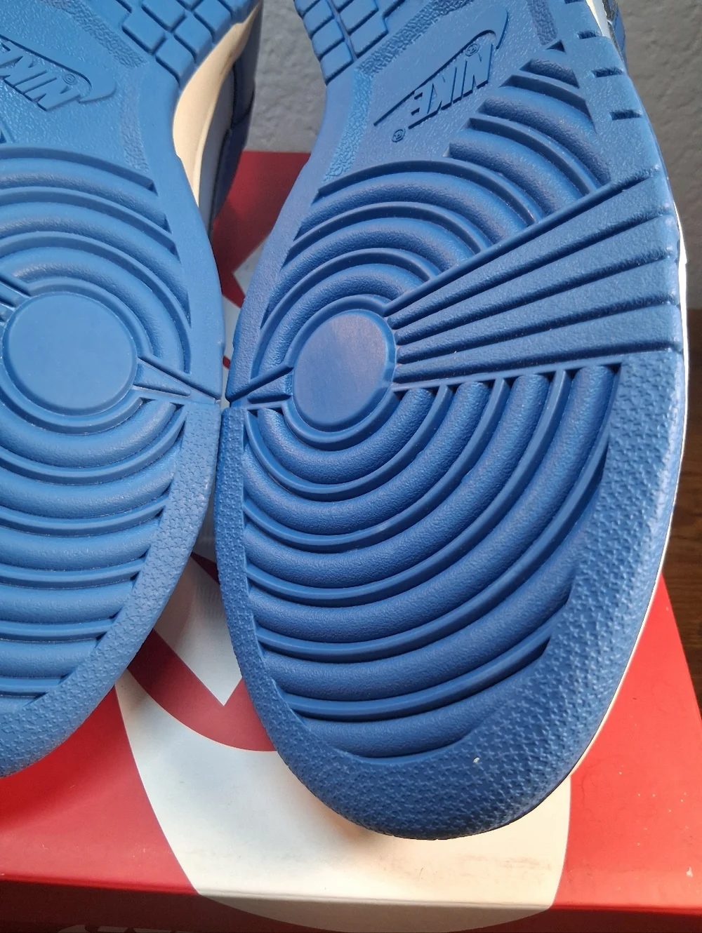Nike Dunk Low Retro in Psycho Blue & White - Picture 5 of 8